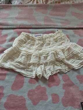 Cream Ruffled Women’s Shorts